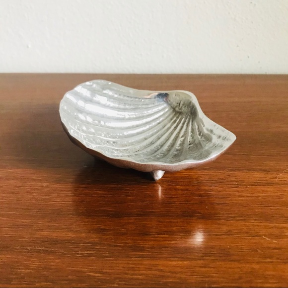 Mexican pewter seashell ring dish - Picture 3 of 7